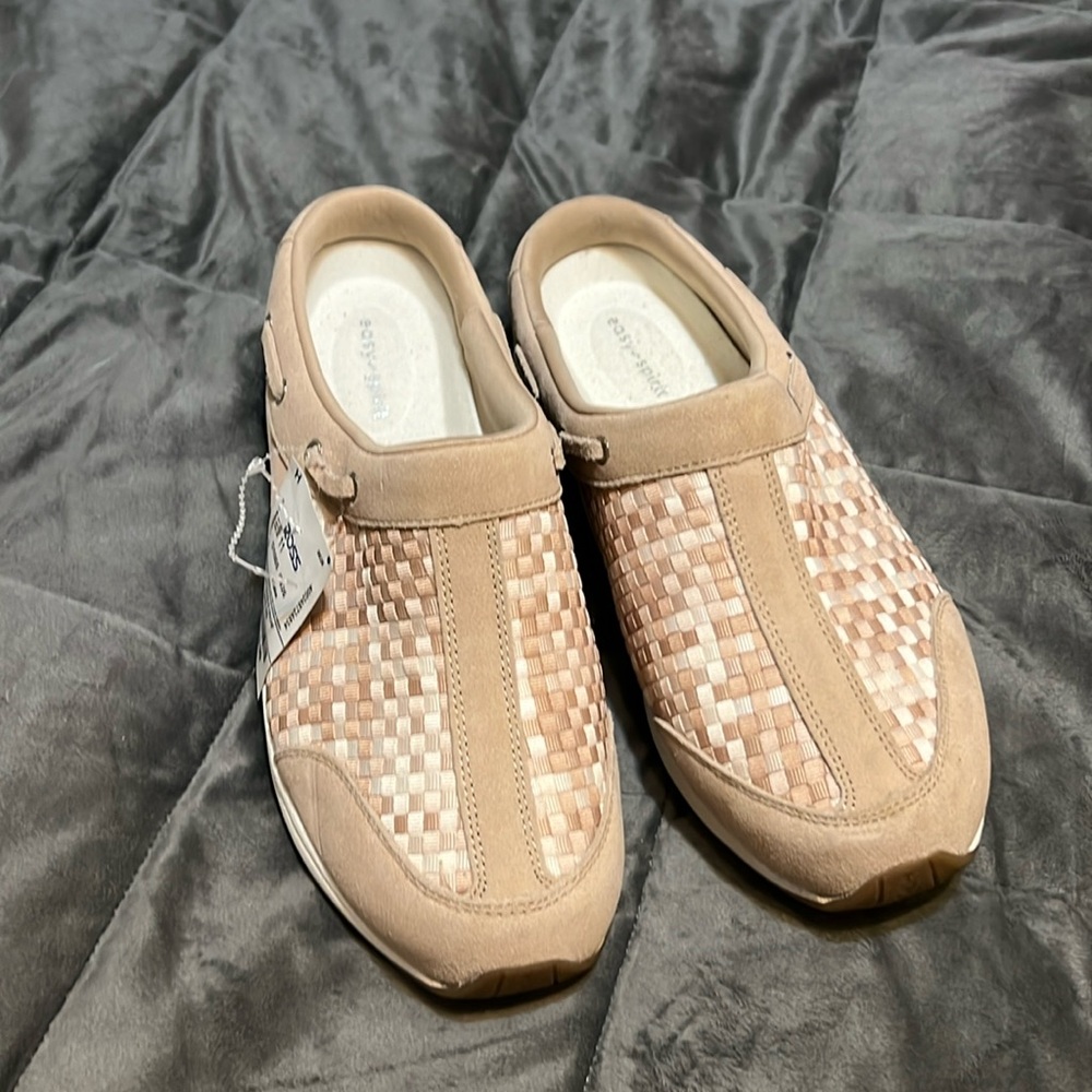 Easy spirit slide ons